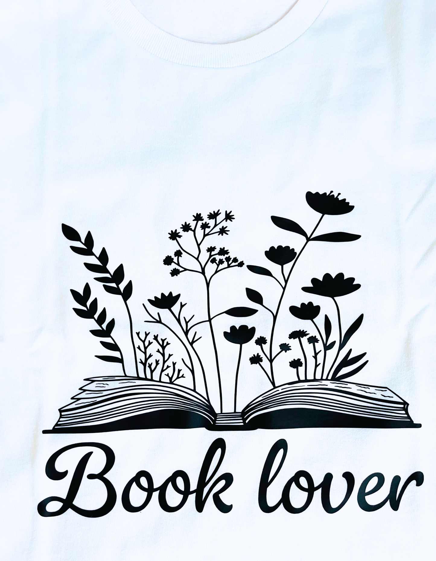 Everyday Essential Cotton T-shirt / book lover